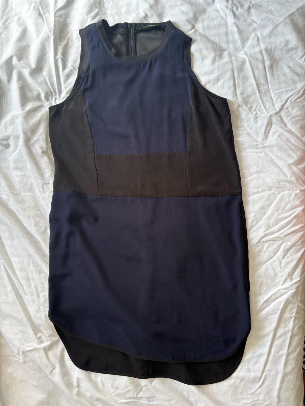 Sleeveless Colorblock Shift Dress in Navy and Black